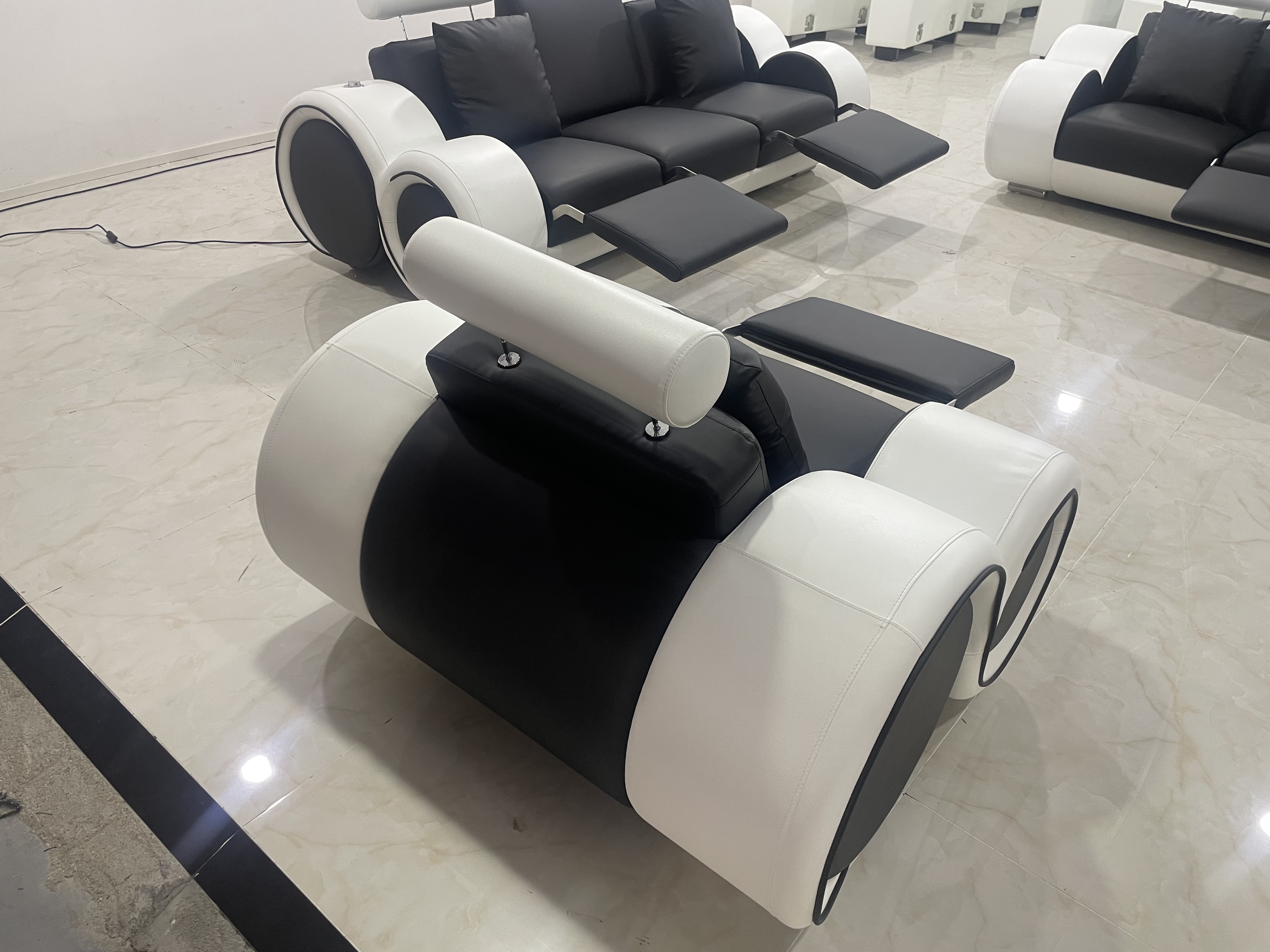 3 Piece Leather Recliner Sofa / My Aashis