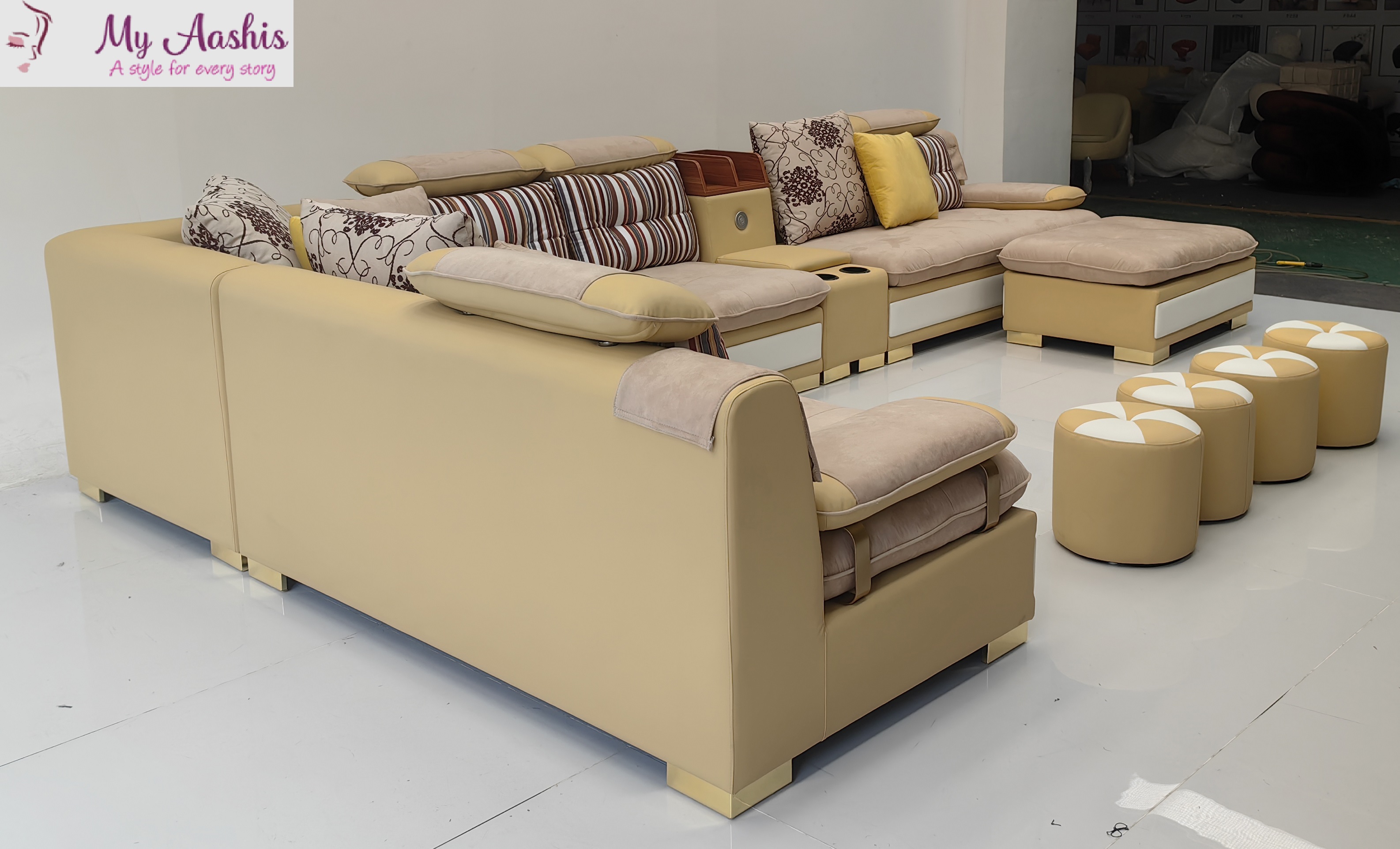 U-Shaped Sectional Fabric Sofa Set / My Aashis