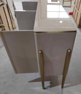 Post-Modern Light Luxurious Cabinet / My Aashis