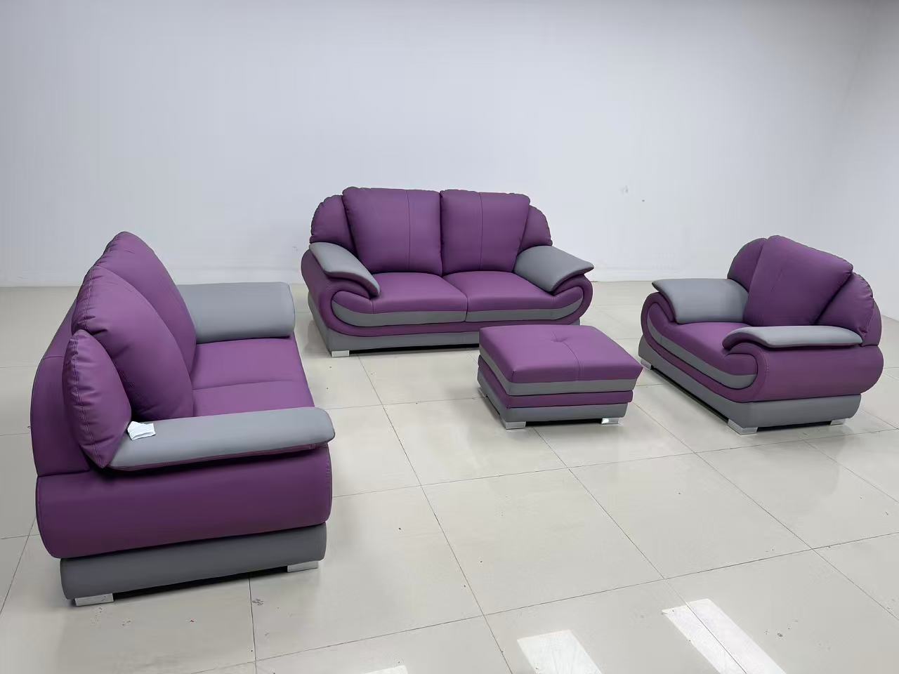 Chic Leather Sofa Set With Dual Hues / My Aashis