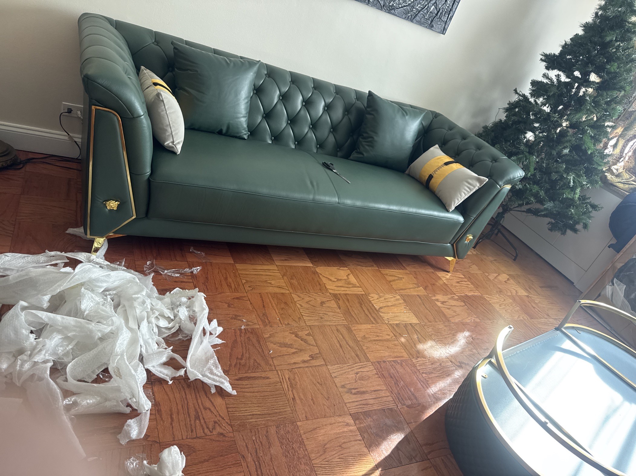 Chesterfield Leather Sofa Set of 3 / My Aashis