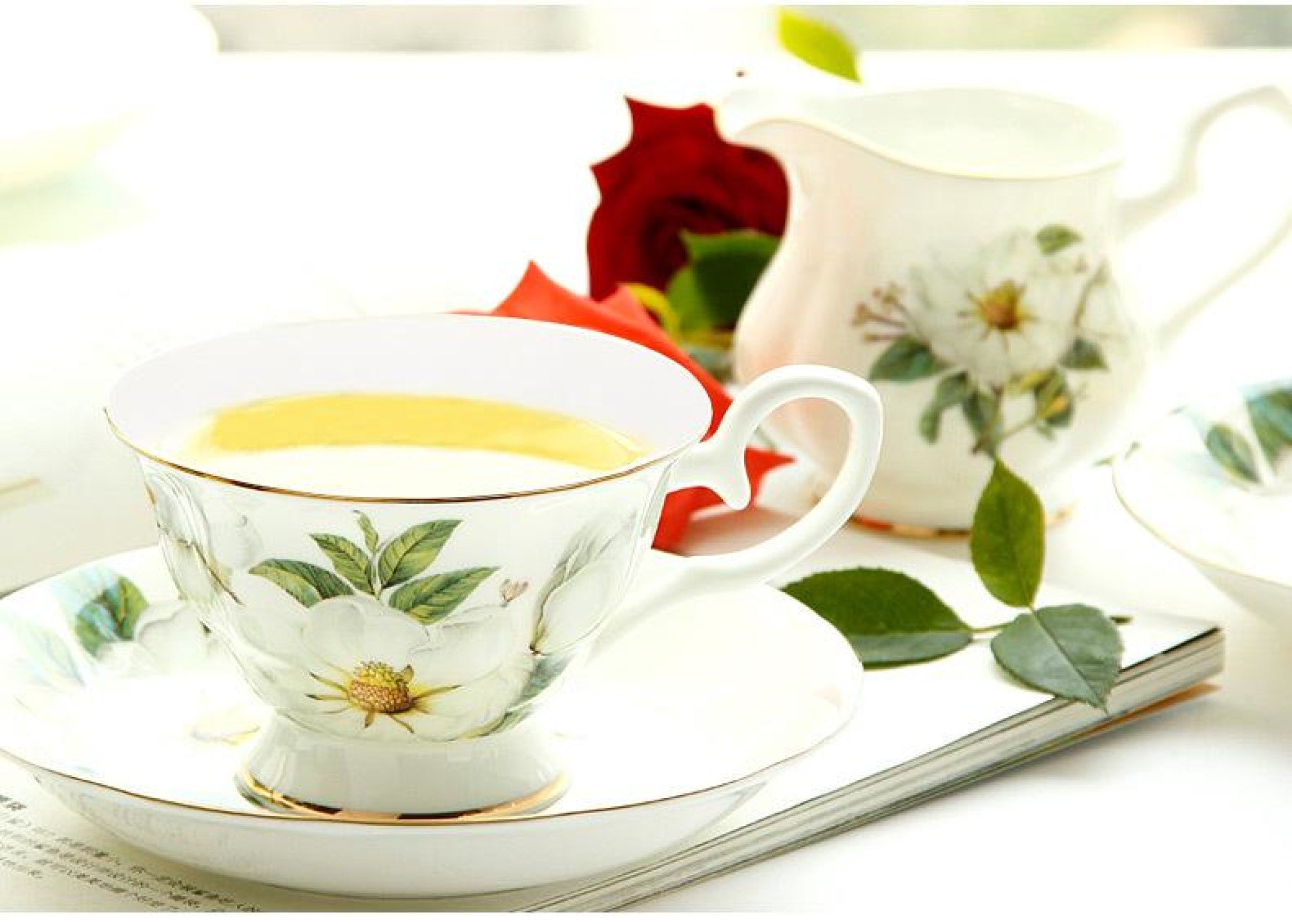 https://myaashis.com/wp-content/uploads/2022/11/170ML-fine-bone-china-thermos-coffee-cup-set-floral-enamel-porcelain-ceramic-tea-set-tazas-cafe_73e345c9-3d6f-4bca-a92a-385add22a6dc.jpg
