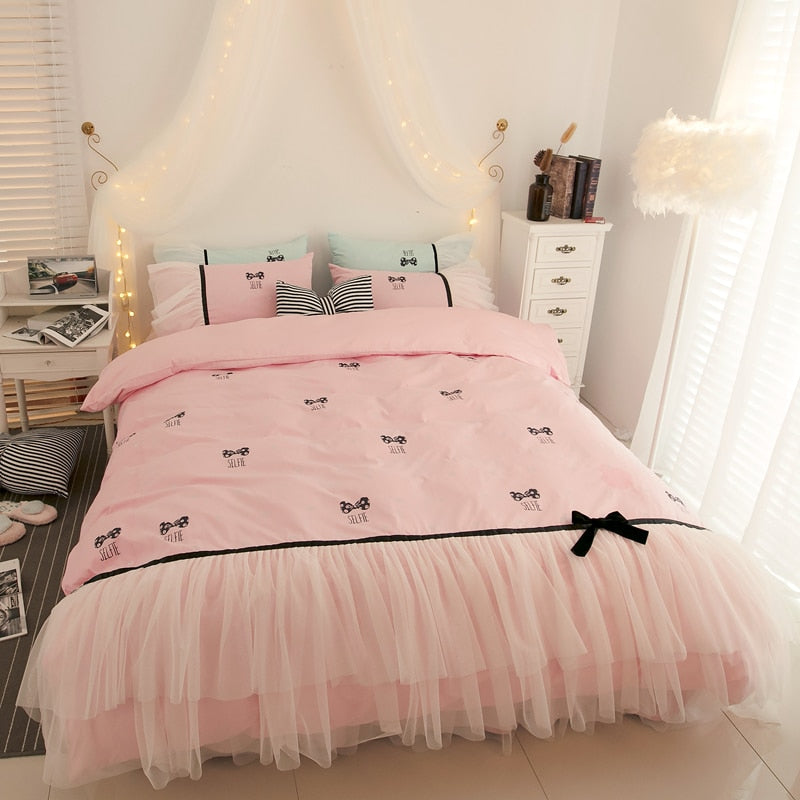 Fashionable Designer Bedding Sets Pink - Online Furniture Store - My Aashis