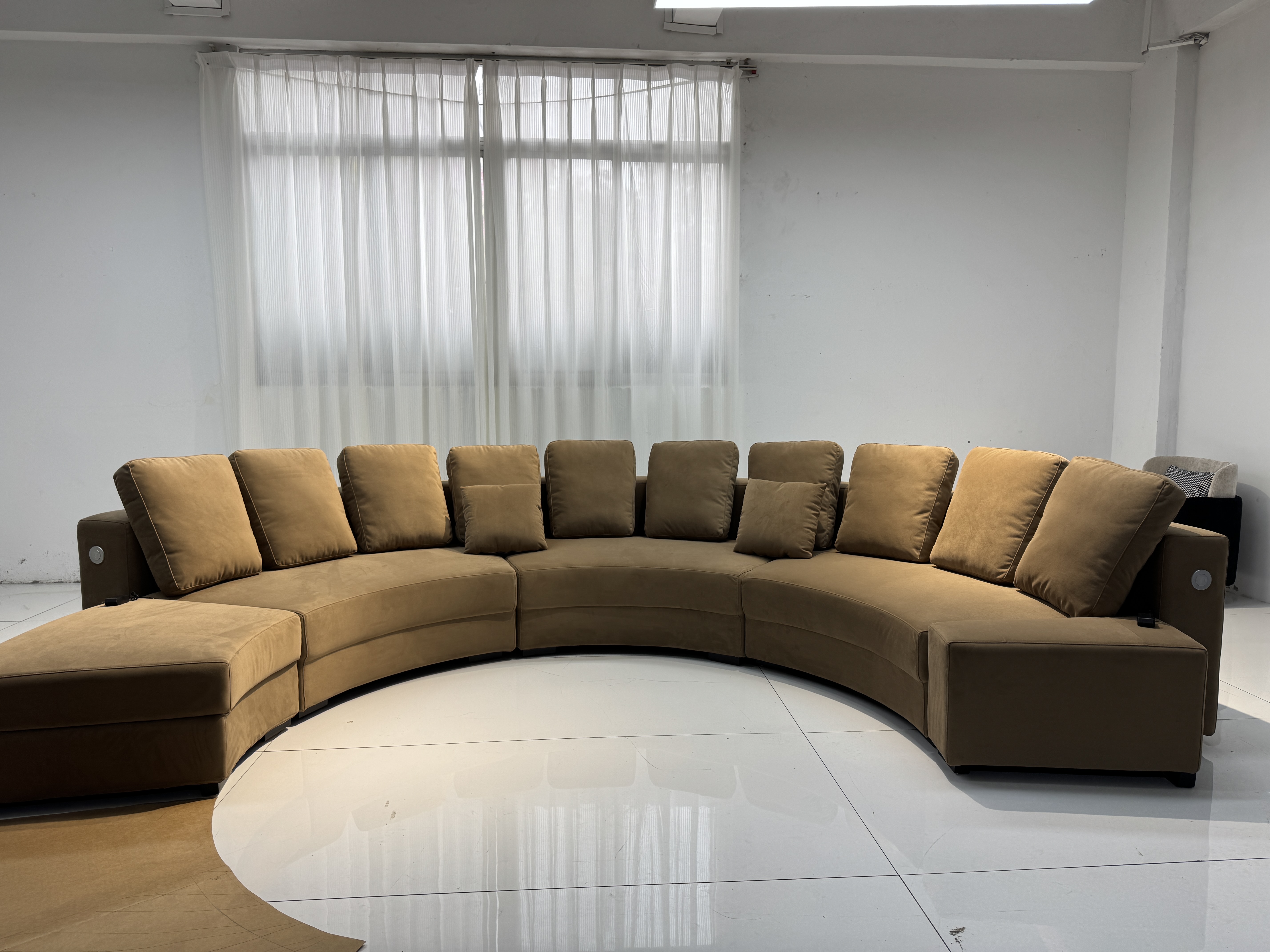 Round Sectional Linen Fabric Sofa Set / My Aashis
