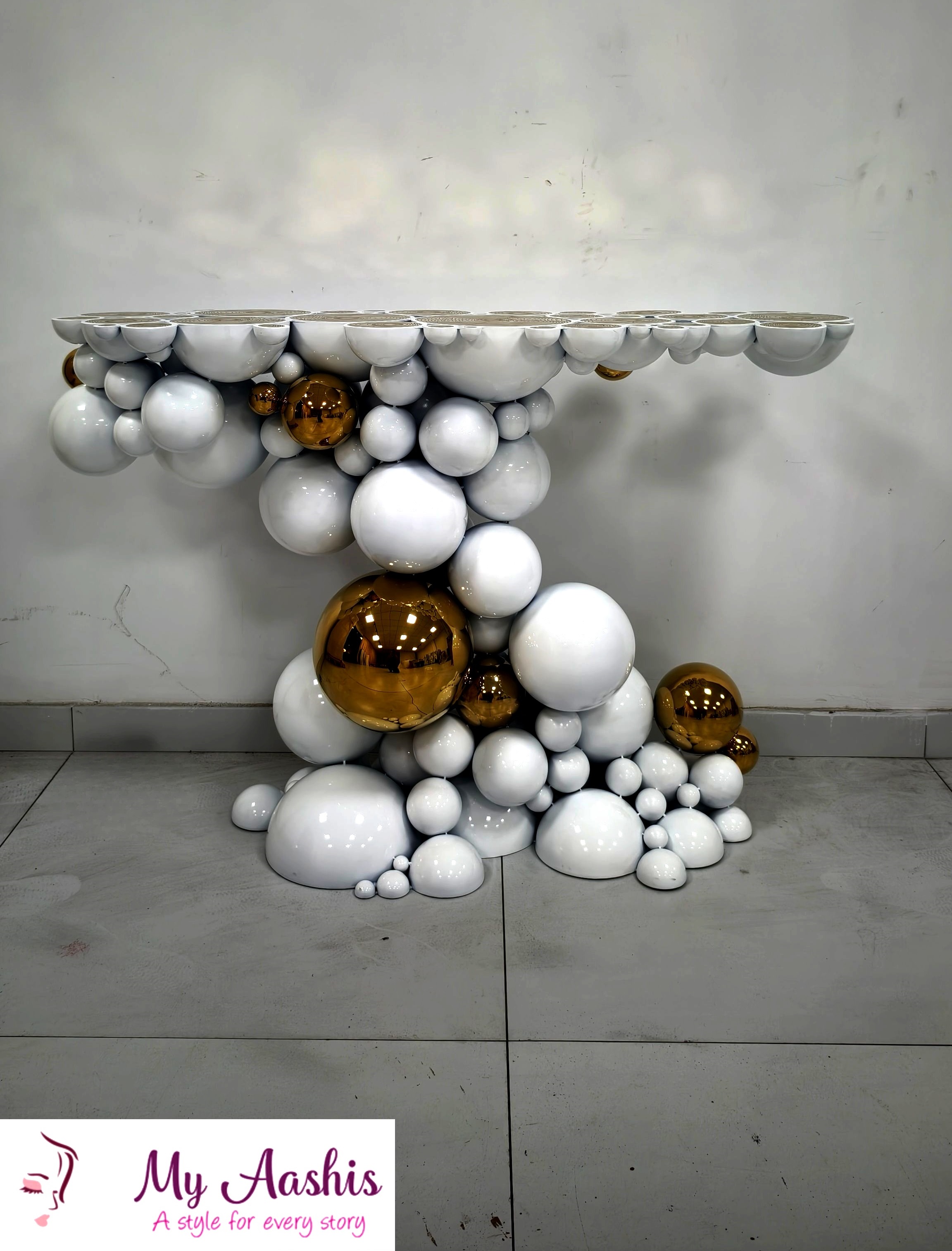 Luxurious Modern Bedside Table / My Aashis