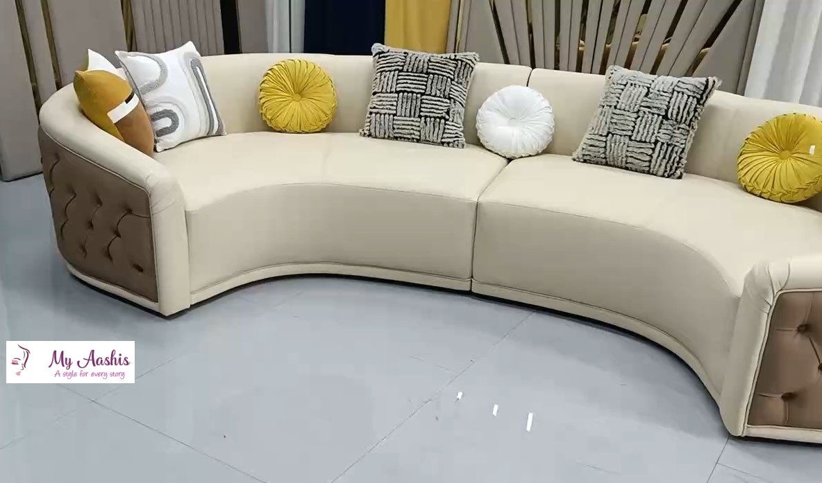Elegant Curvy Leather Sectional Sofa / My Aashis