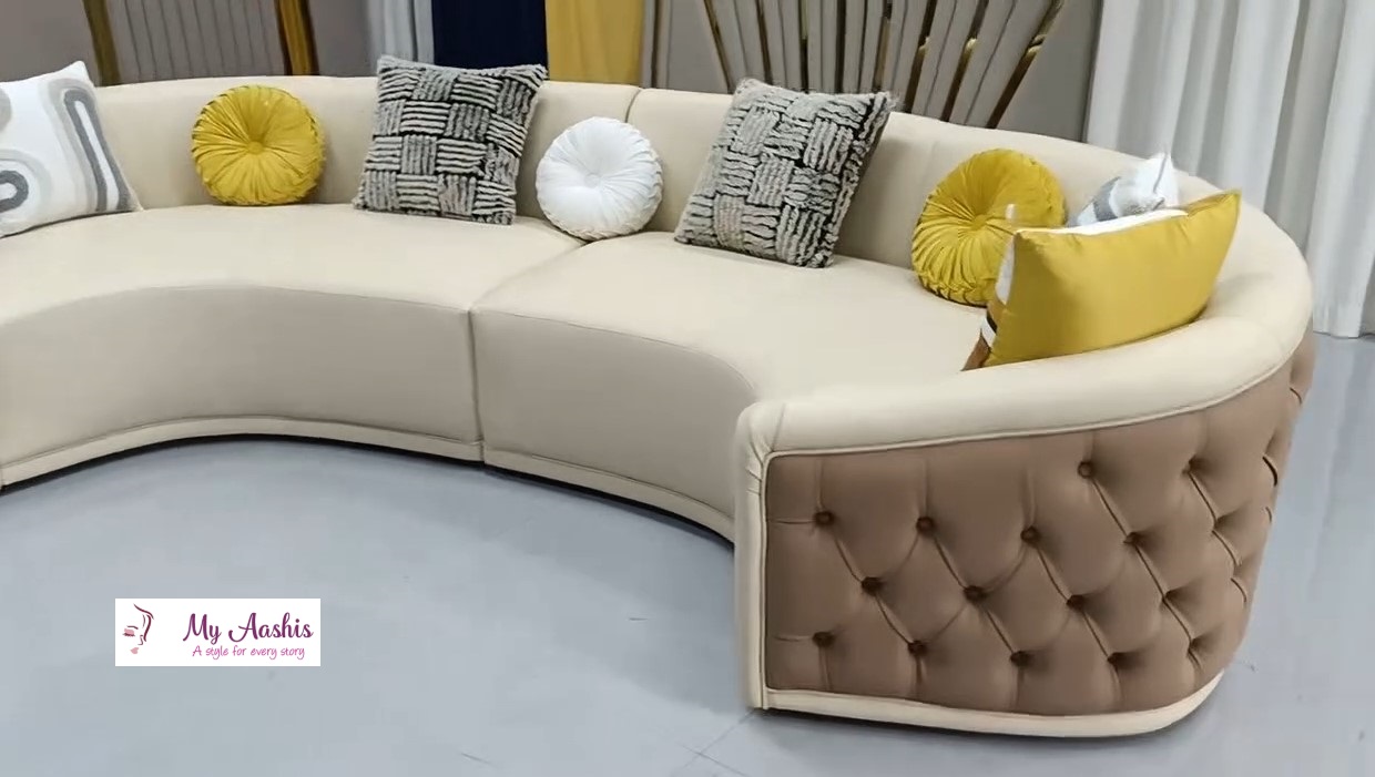 Elegant Curvy Leather Sectional Sofa / My Aashis