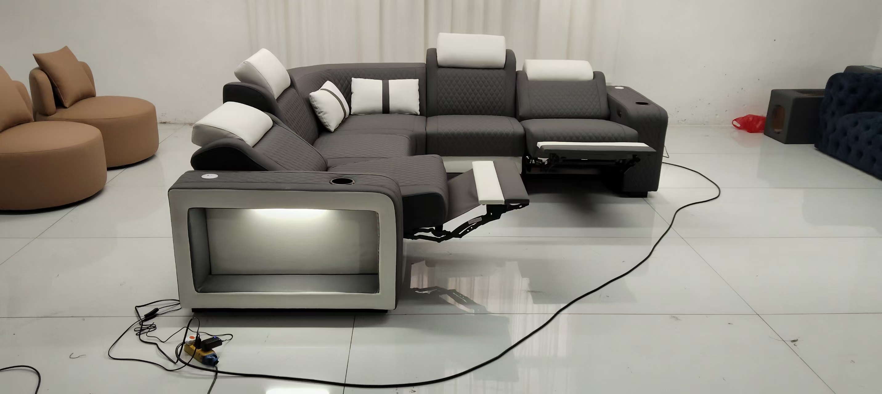 L-Shaped Fabric Sectional Couch With LED / My Aashis