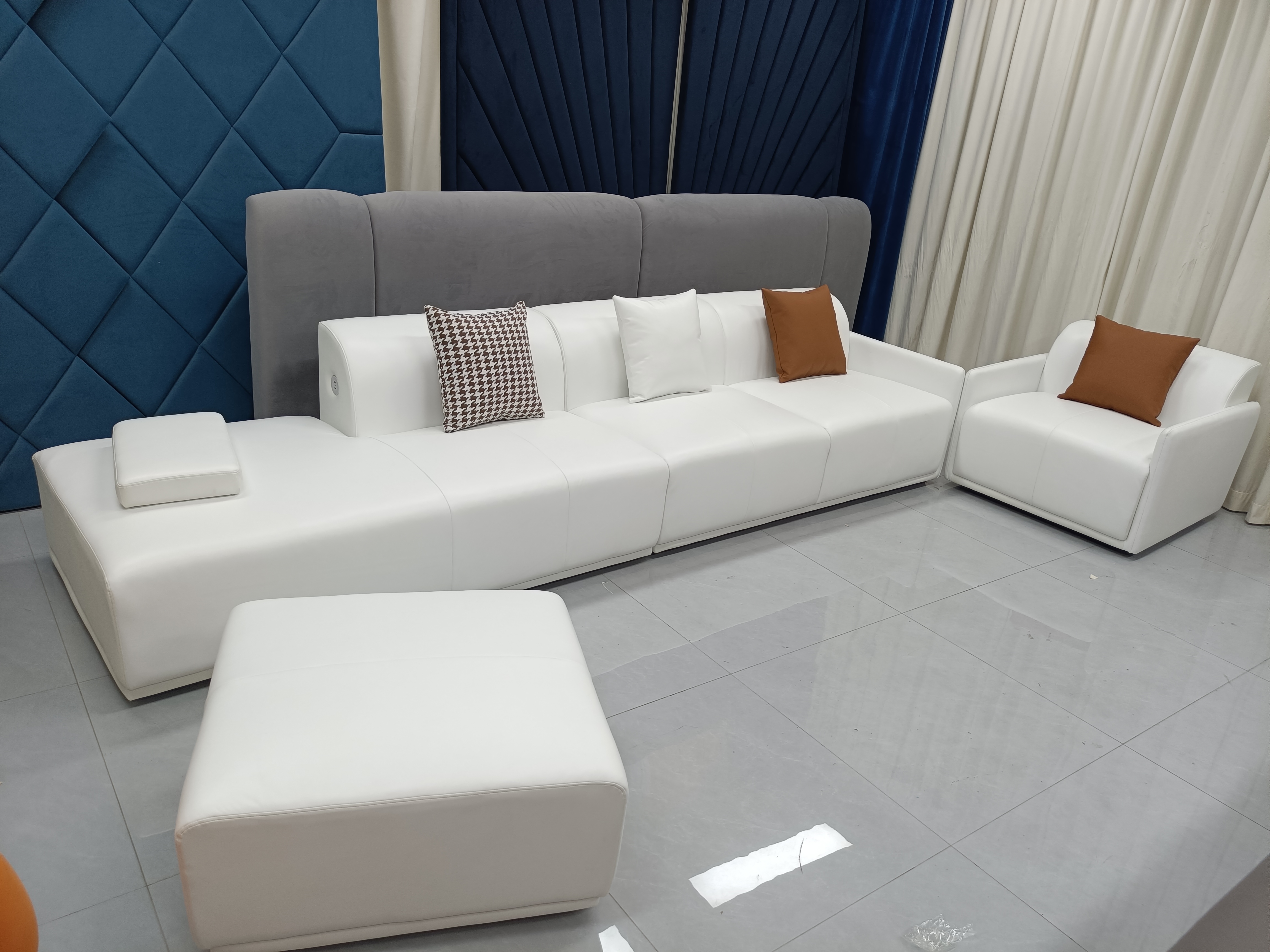 Astonishing Leather Modular Sofa Set / My Aashis