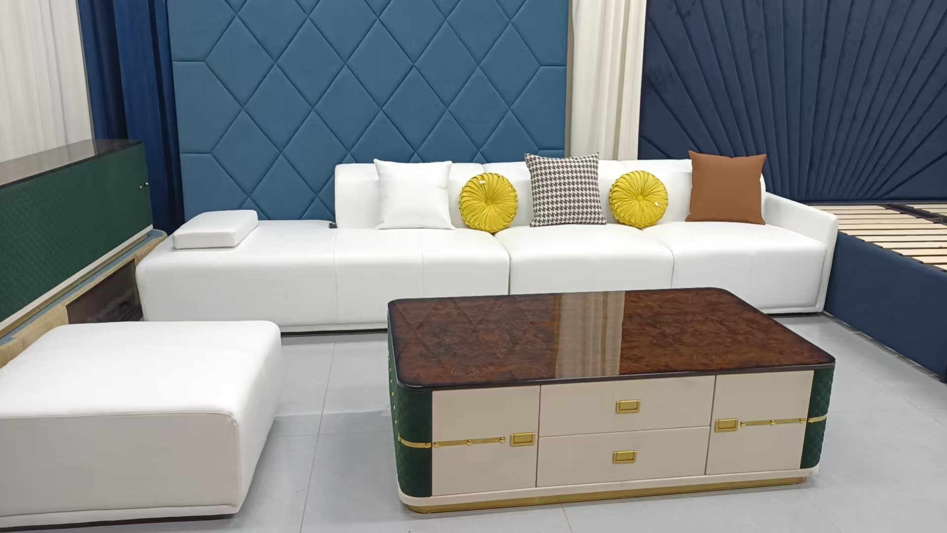 Astonishing Leather Modular Sofa Set / My Aashis