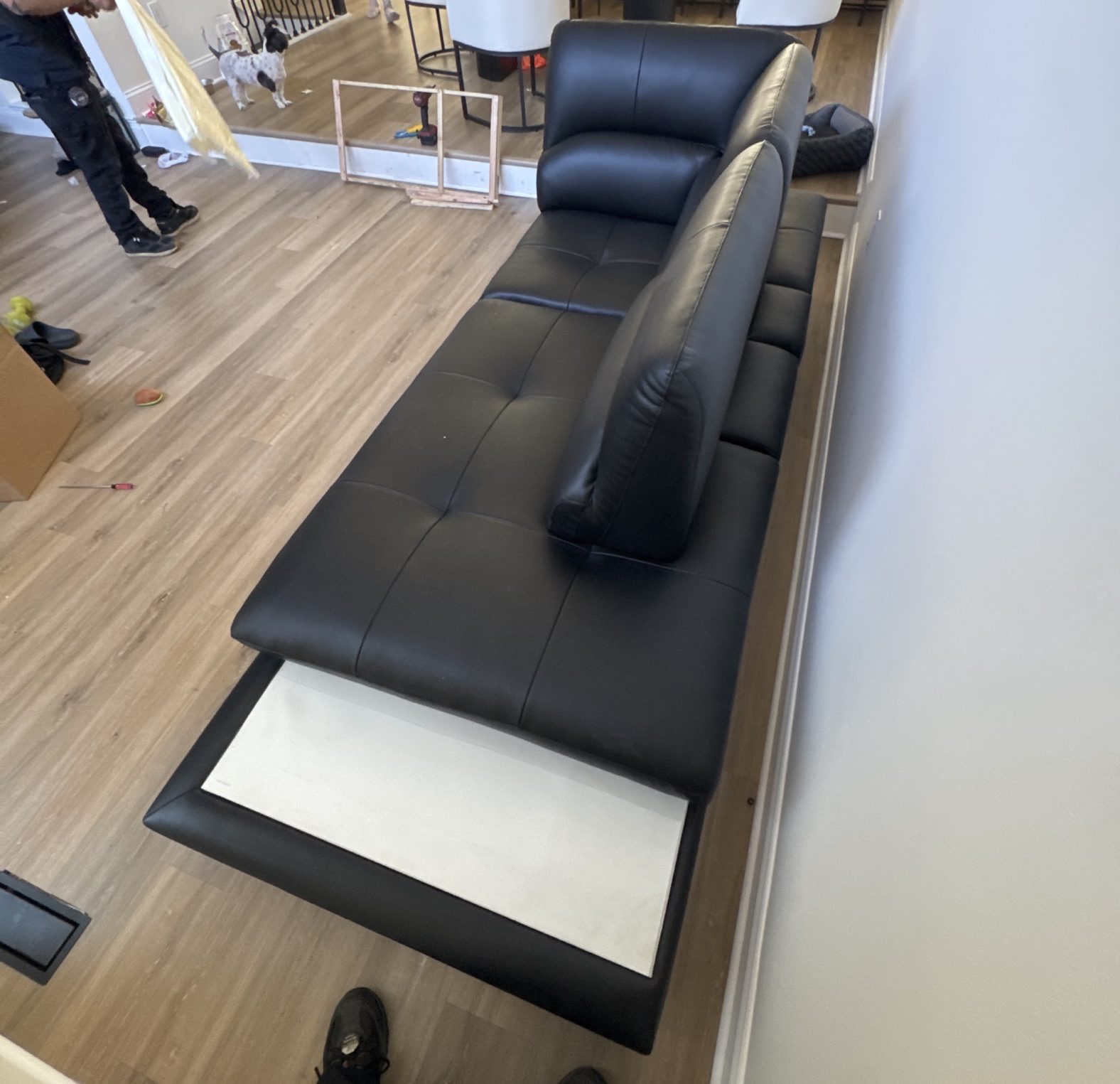 Splendid Sectional Leather Sofa / My Aashis