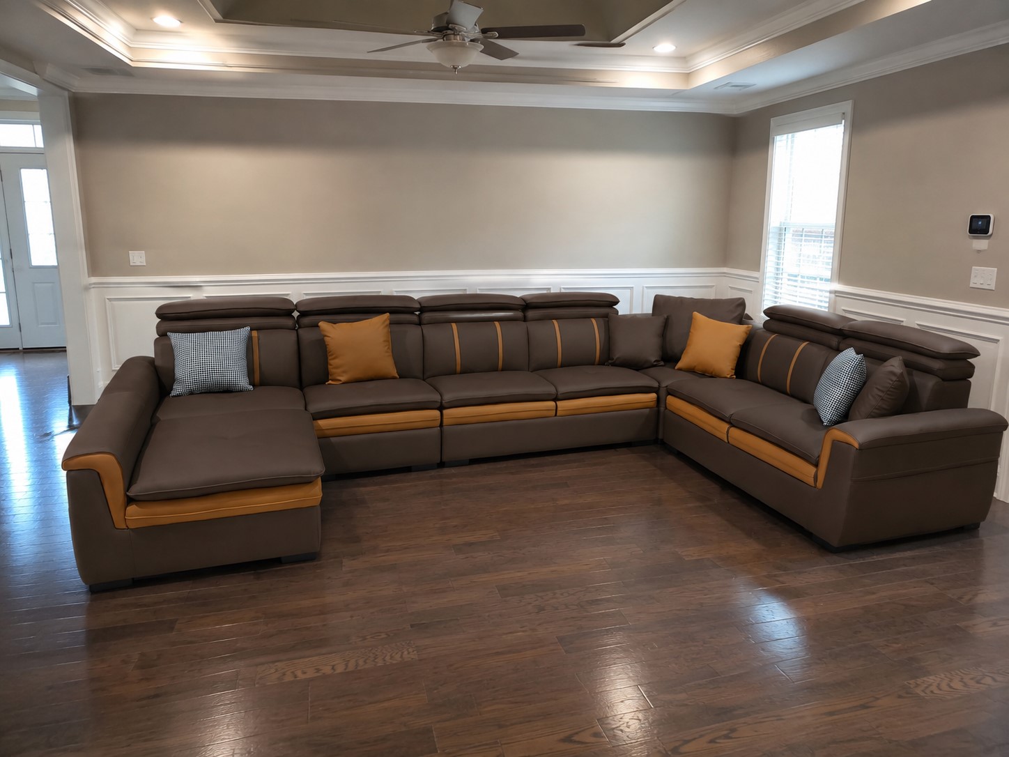 U-Shape Modular Leather Sectional Sofa / My Aashis